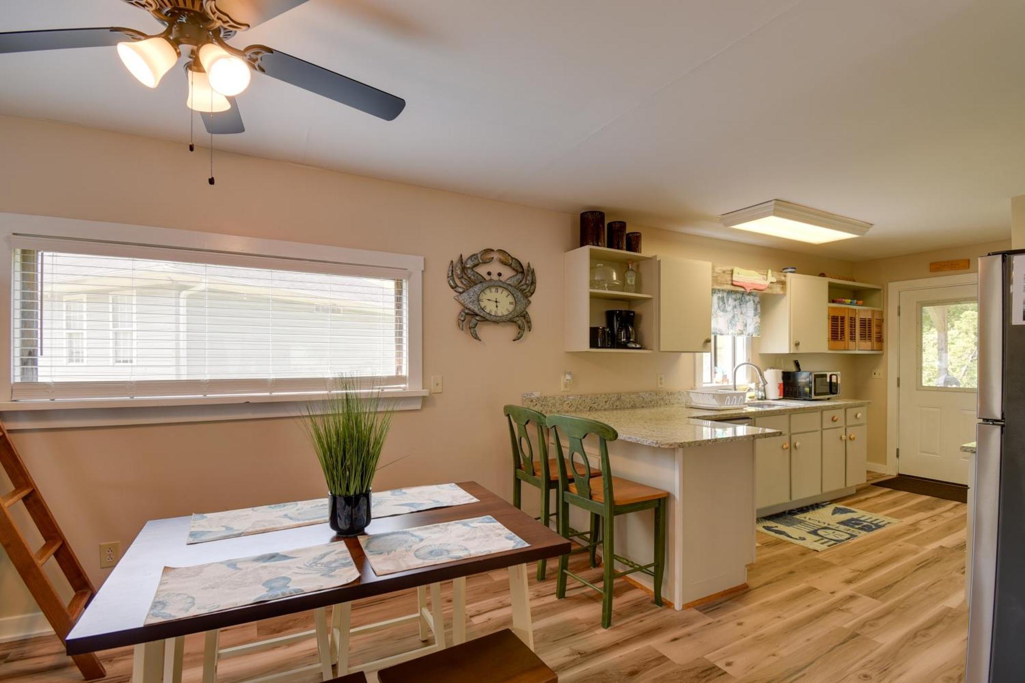 Ocean Isle Apartment With Balcony, 1 Mi To Beach! Ocean Isle Beach Esterno foto