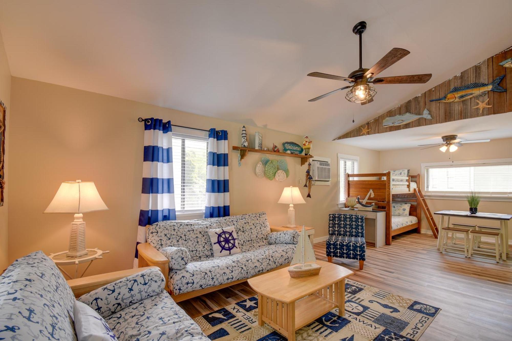 Ocean Isle Apartment With Balcony, 1 Mi To Beach! Ocean Isle Beach Esterno foto