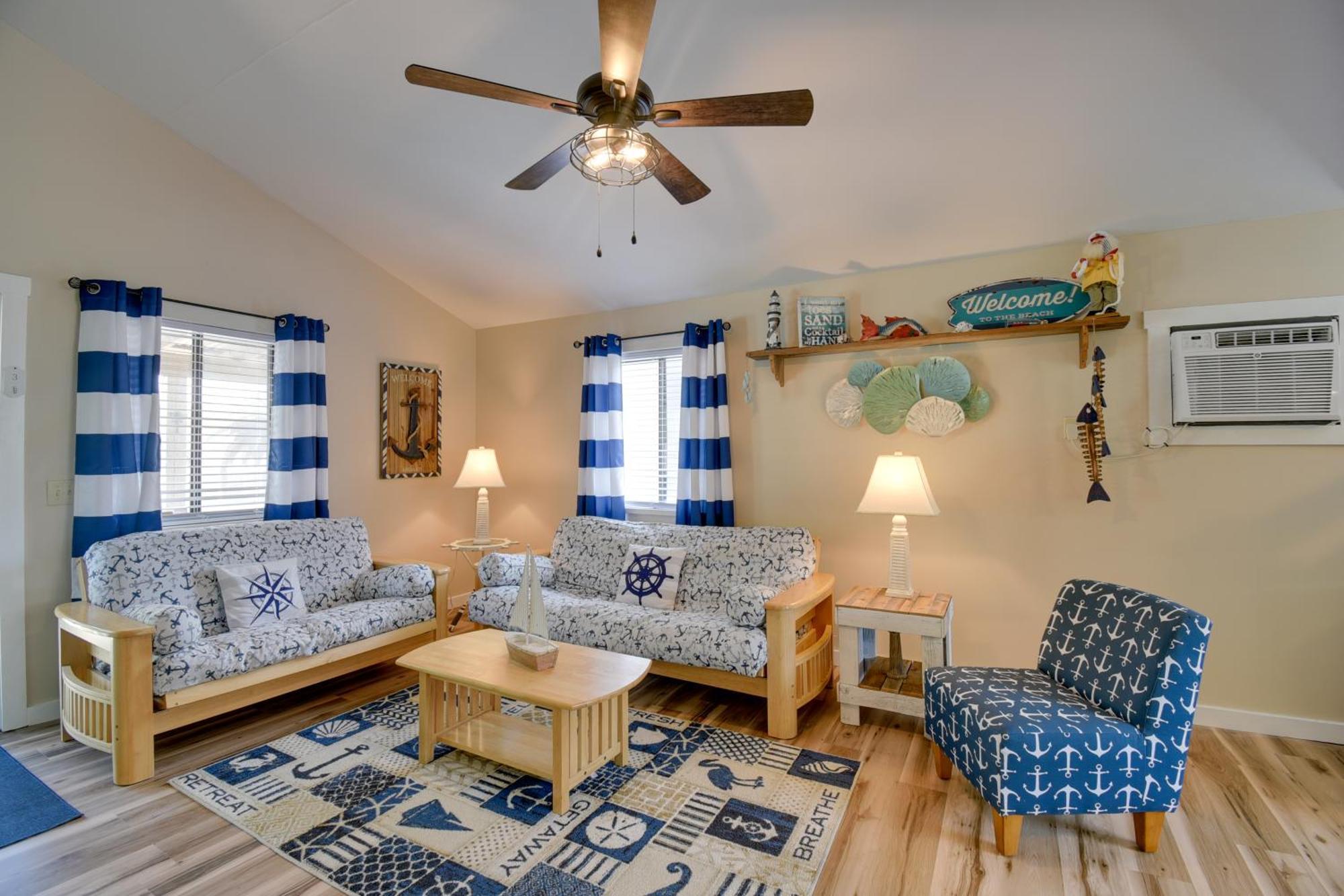 Ocean Isle Apartment With Balcony, 1 Mi To Beach! Ocean Isle Beach Esterno foto